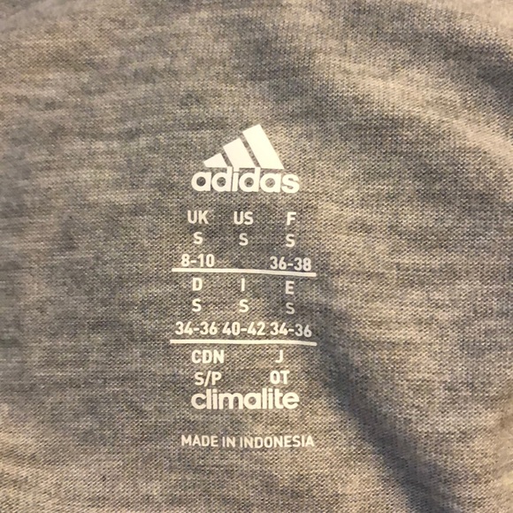 Adidas size small - Picture 4 of 4